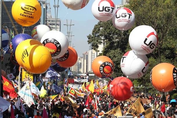 TRÂNSITO CONGESTIONAMENTO ANCHIETA MANIFESTAÇÃO