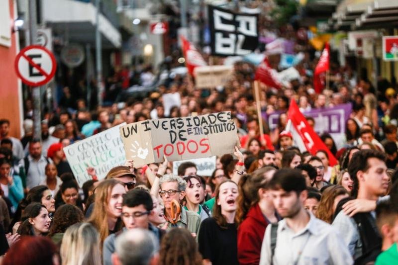 protestos educação