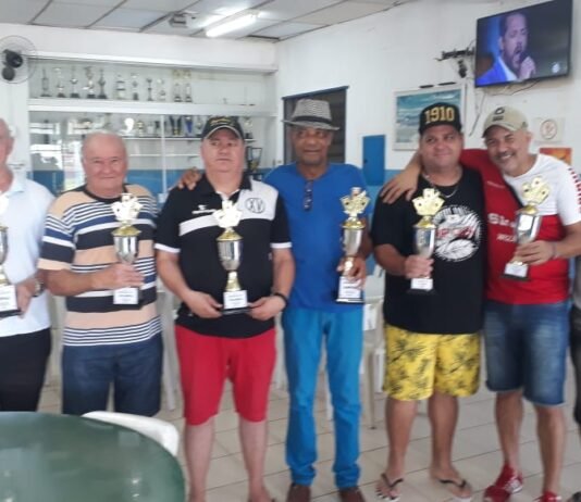 Domingão de Truco reúne sócios e dependentes no Clube recreativo do Sindicato