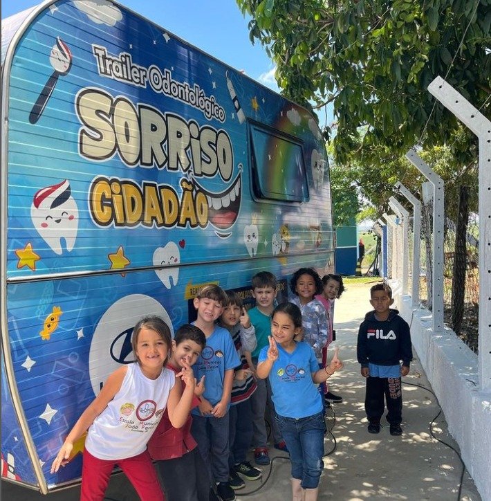 Sorriso Cidadão finalizou hoje (18/11), o cronograma de atendimentos odontológicos na Escola Municipal João Perin, no bairro Nova Suíça. Diretora Cristina Basso.