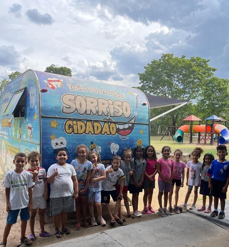 O Sorriso Cidadão iniciou (21/11) o cronograma de atendimentos odontológicos, na Escola Municipal Prof. Manoel Lourenço Rodrigues, no bairro Pau Queimado