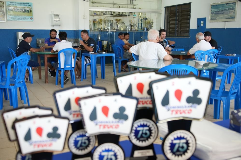 Acompanhe as fotos do Domingão de Truco e do pagode do Fétão