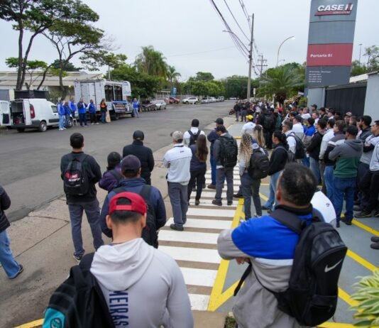 Mais de 80% dos trabalhadores da CNH aprovam negociação do Sindicato