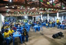 Brasil X Marrocos: torcida unida no bar da piscina