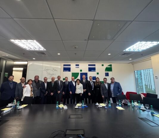 Sindicato discute tarifaço com vice-presidente Alckmin e pede programa de prevenção ao emprego
