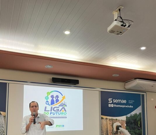 Sindicato no lançamento do projeto Liga do Futuro