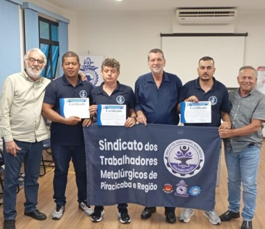 Diretoria no curso de formação sindical