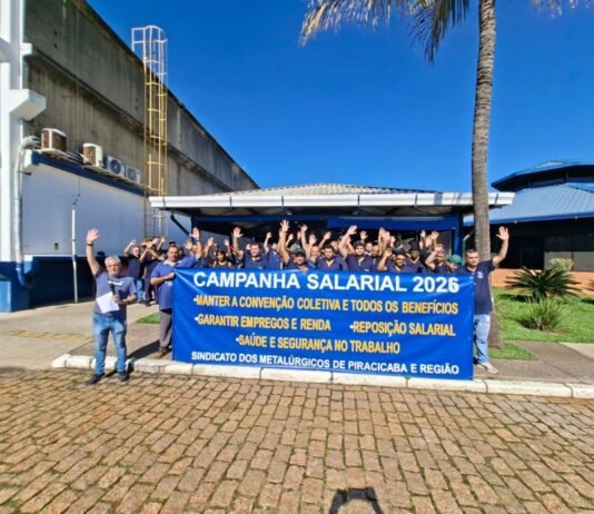 Campanha Salarial: Diretoria com trabalhadores da Thermal 2º turno