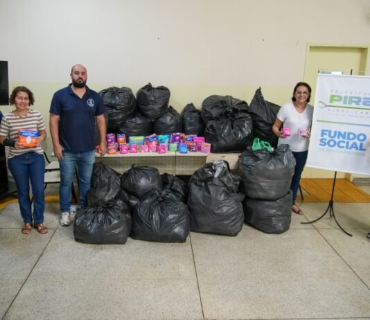 Sindicato entrega absorventes para o Fundo Social de Solidariedade