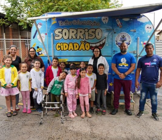 E.M. Profª Angela Regina Sacaro Oriqui recebe o atendimento do Sorriso Cidadão